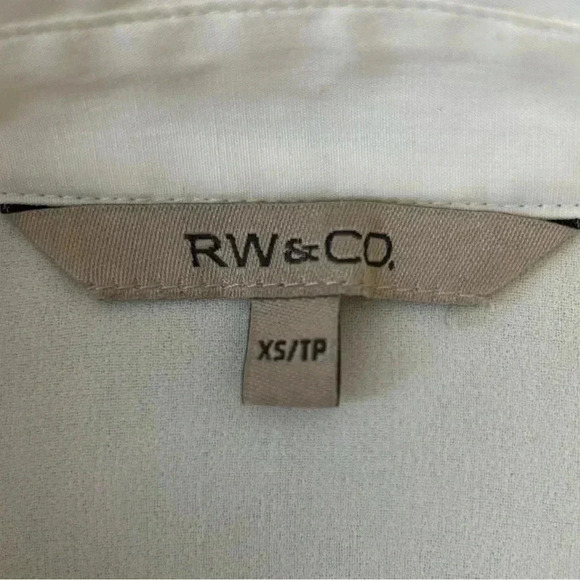 RW&CO Blouse Sheer  Sleeveless Shell White Button Front Shirt Size XS - Picture 11 of 16